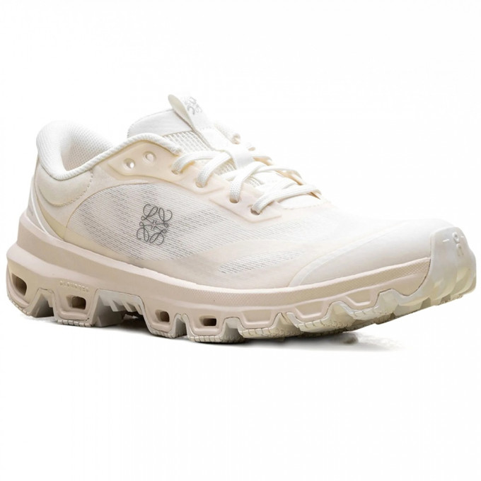 Кроссовки On Cloudventure 2 x LOEWE Eggshell