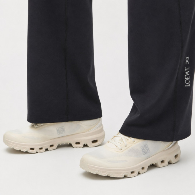 Кроссовки On Cloudventure 2 x LOEWE Eggshell
