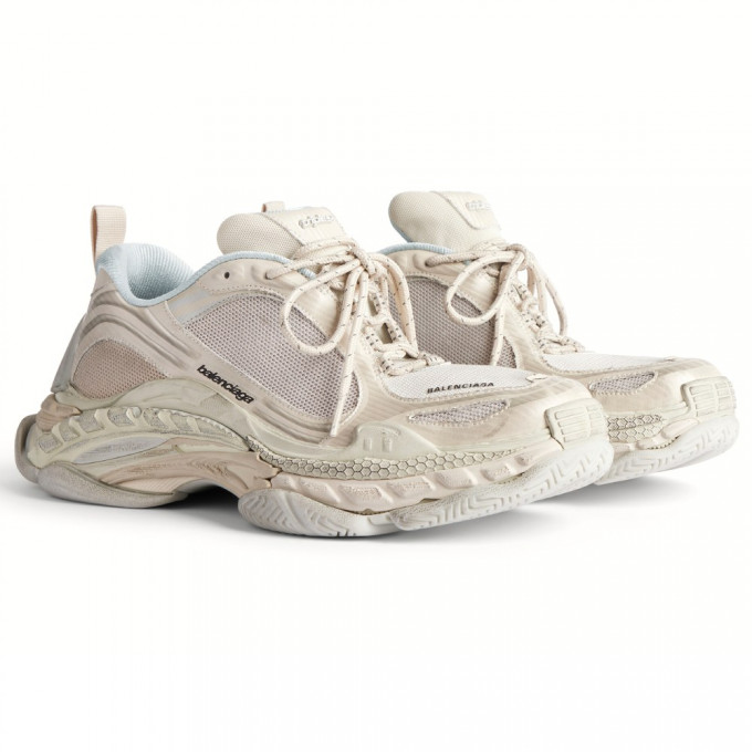 Кроссовки Balenciaga Triple S.2 Sneakers in Eggshell
