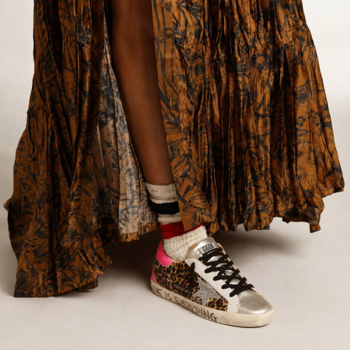 КЕДЫ  GOLDEN GOOSE  'SUPERSTAR'  in Leopard Pint with Silver Glitter Star and Fuchsia Heel Tab