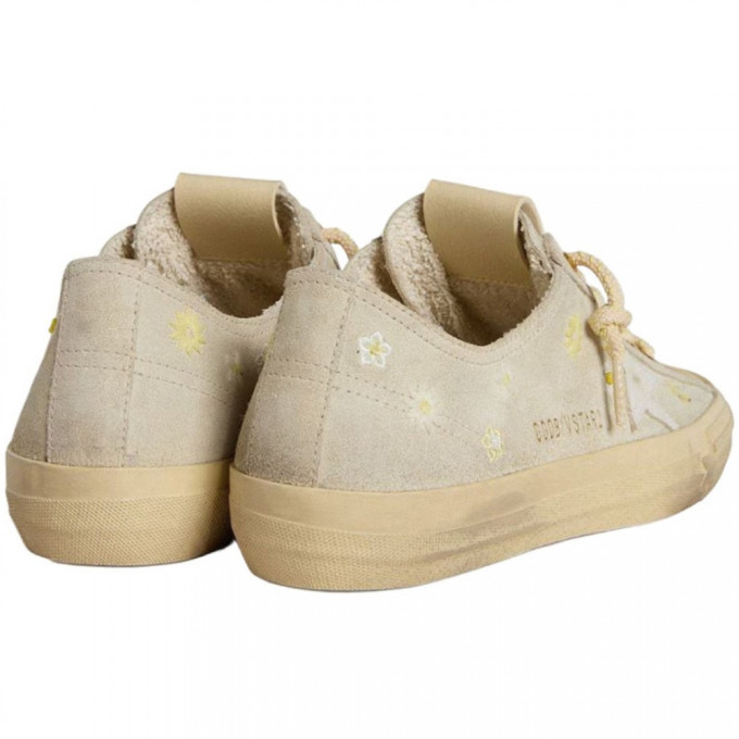 КЕДЫ  GOLDEN GOOSE V-Star in Ice-Gray Suede with White Star and Floral Embroidery
