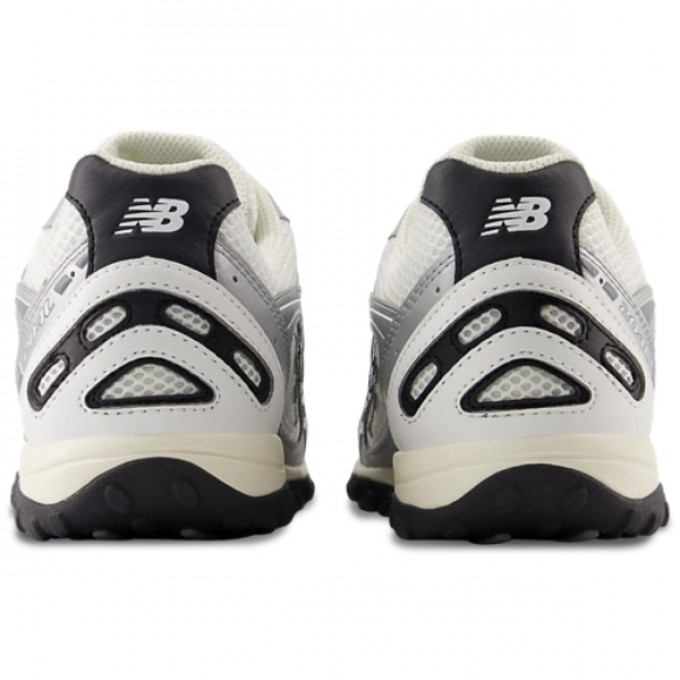 Кроссовки  NEW BALANCE 204L Silver Metallic Black